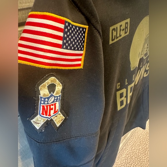 Boys size L Cleveland Browns salute to troops hooded sweatshirt - Picture 3 of 5